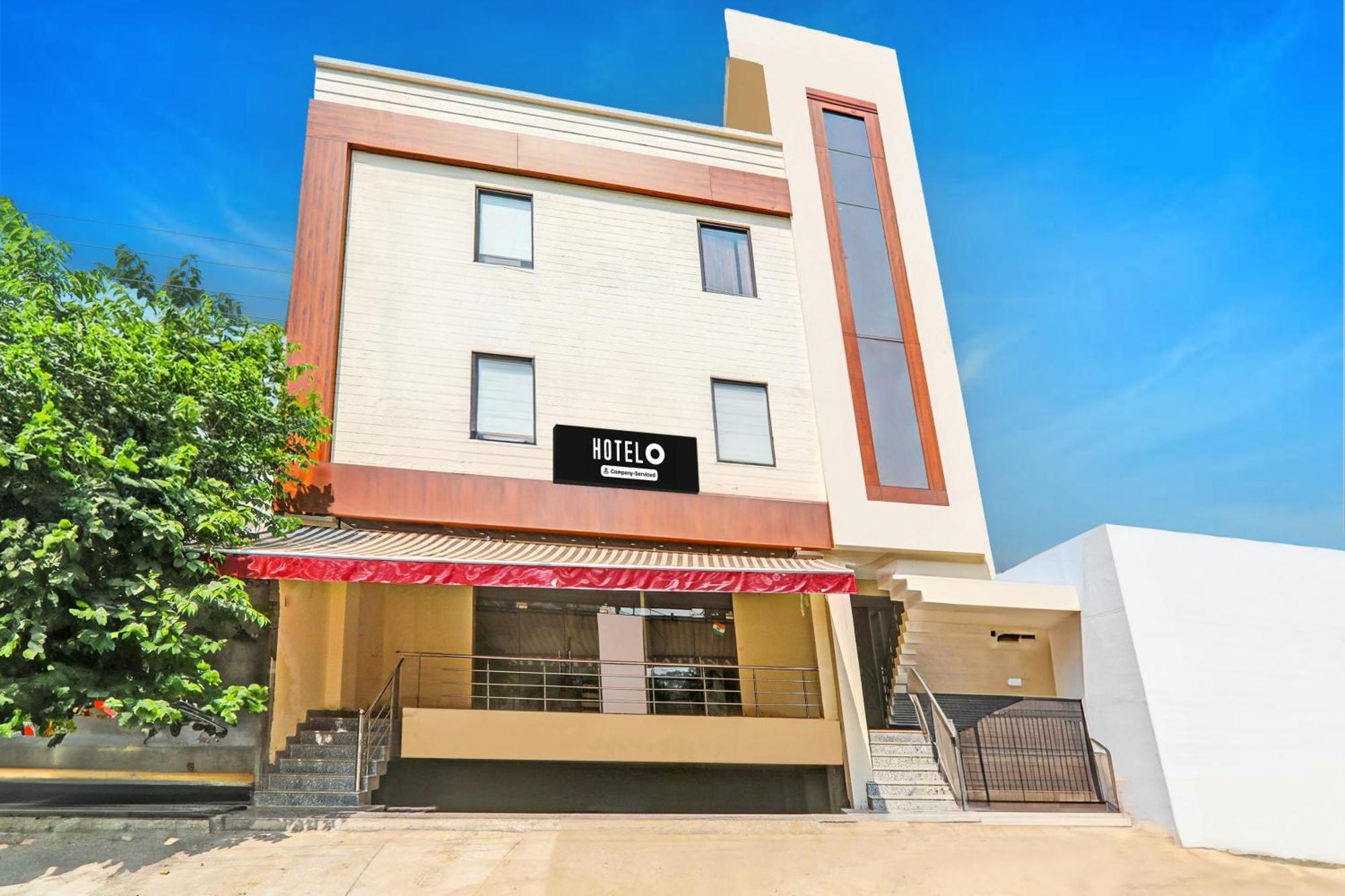 Hotel Super O Kathauta Jheel Malhaur Gomti Nagar