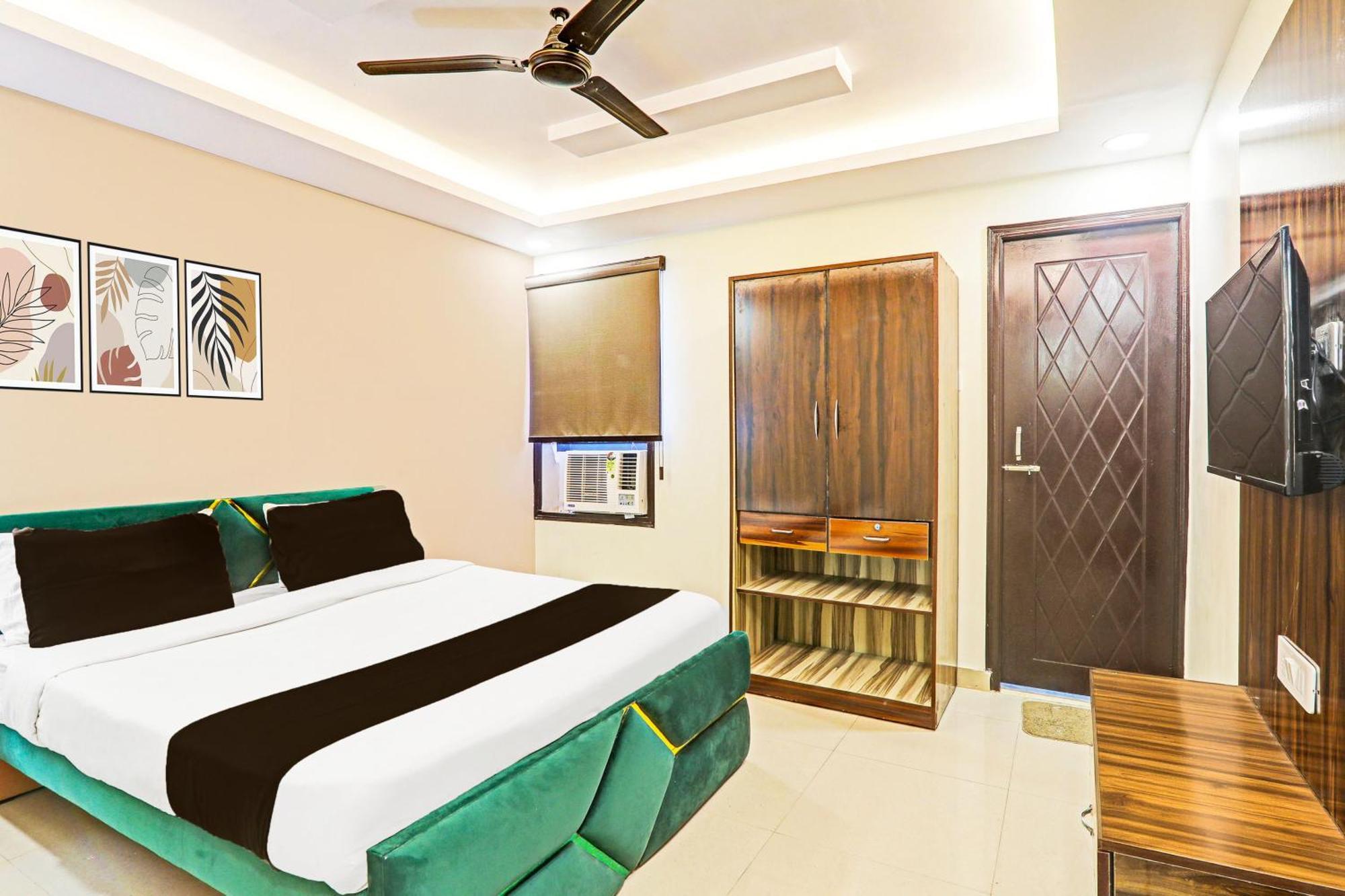 Hotel Super O Kathauta Jheel Malhaur Gomti Nagar